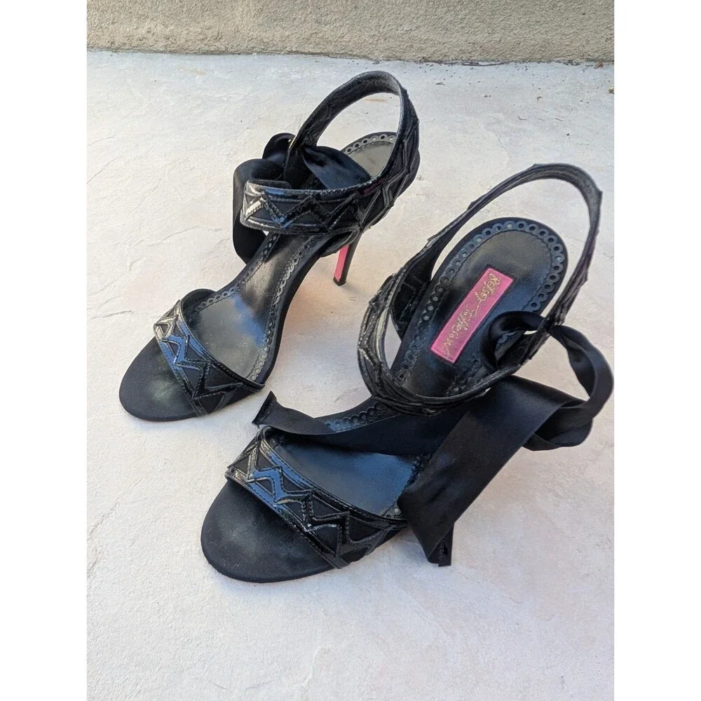 Betsey Johnson glossy patent
